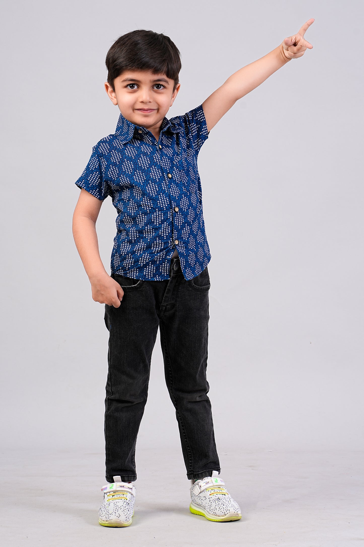 Boy's Indigo Printed Half-Sleeves Shirts